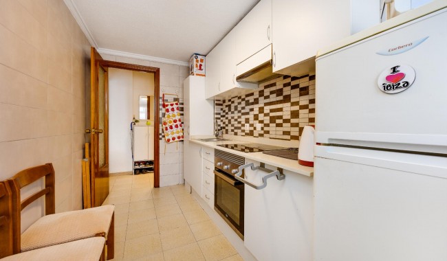 Resale - Apartment - Torrevieja - Playa de La Acequion