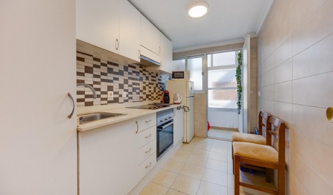 Resale - Apartment - Torrevieja - Playa de La Acequion