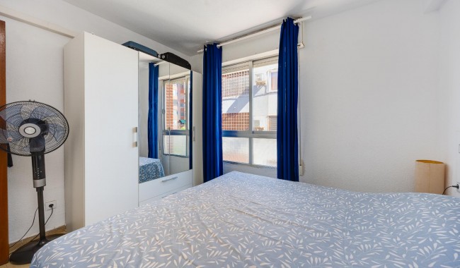 Resale - Apartment - Torrevieja - Playa de La Acequion