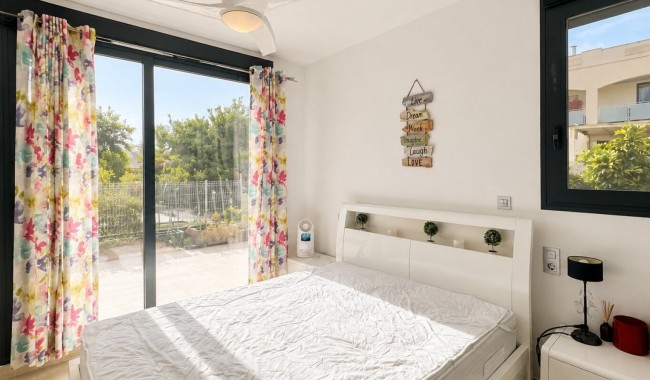 Resale - Apartment - Orihuela Costa - Punta Prima
