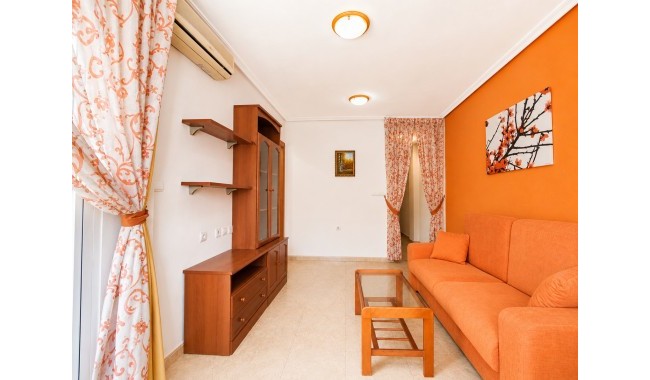 Resale - Apartment - Torrevieja - Playa del cura