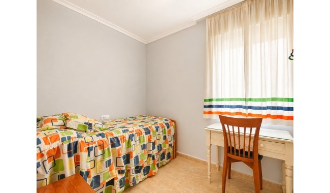 Resale - Apartment - Torrevieja - Playa del cura