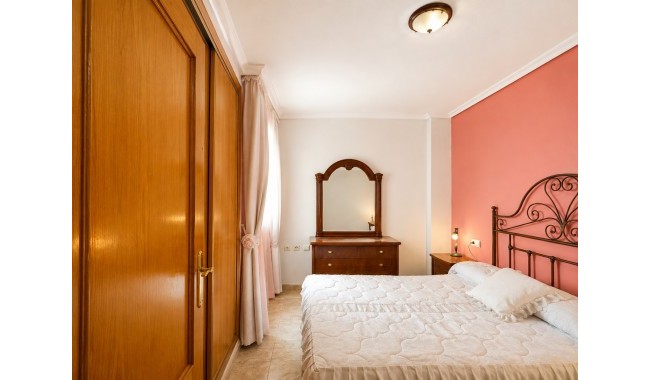 Resale - Apartment - Torrevieja - Playa del cura