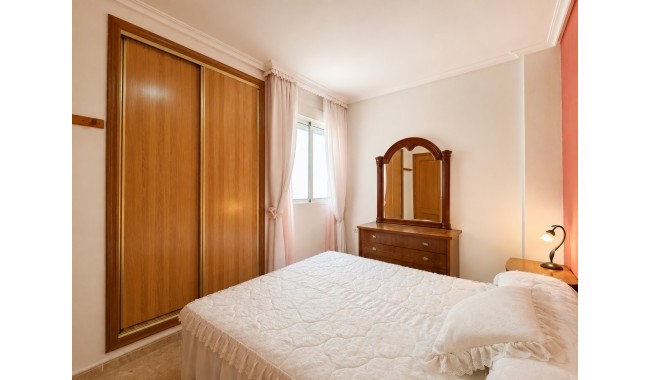 Resale - Apartment - Torrevieja - Playa del cura