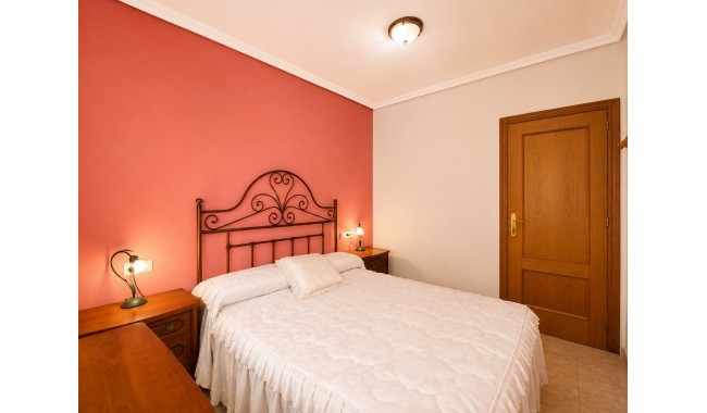 Resale - Apartment - Torrevieja - Playa del cura
