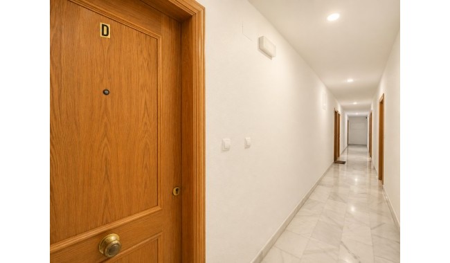 Resale - Apartment - Torrevieja - Playa del cura