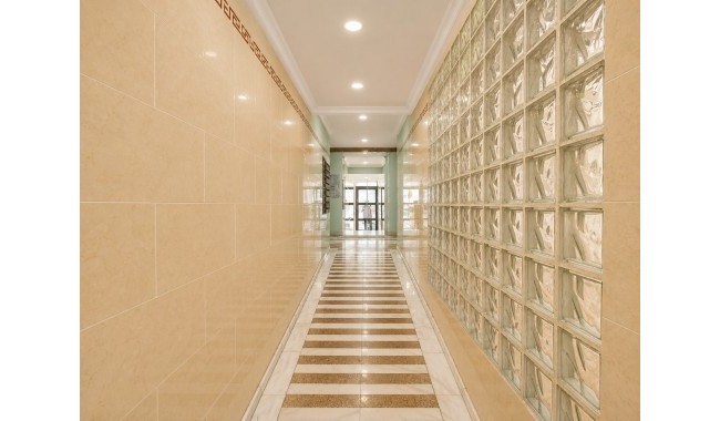 Resale - Apartment - Torrevieja - Playa del cura