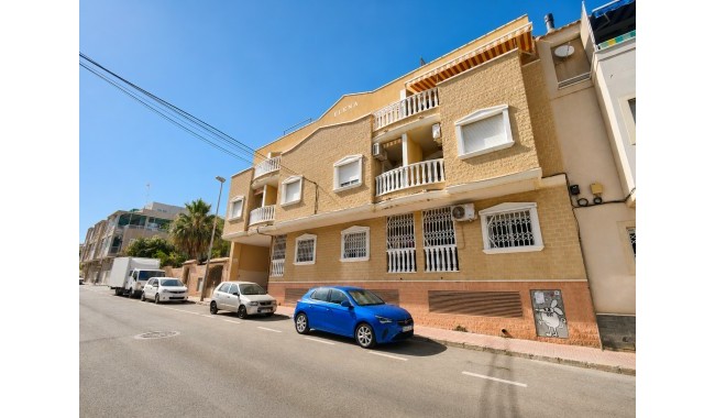 Resale - Apartment - Torrevieja - Playa del cura