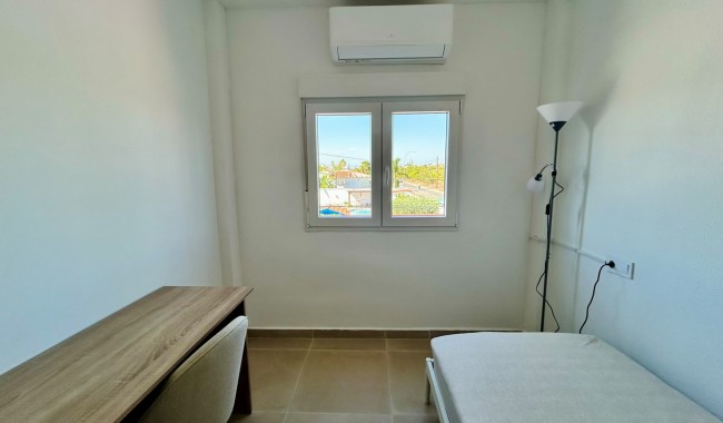 Resale - Apartment - Torrevieja - San Luis