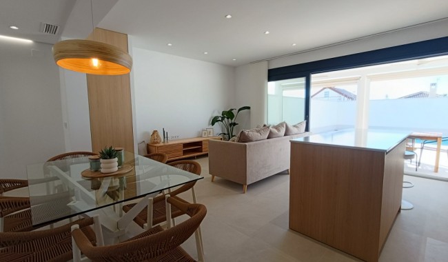 Brukt - Villa - El Chaparral, Torrevieja - El Chaparral