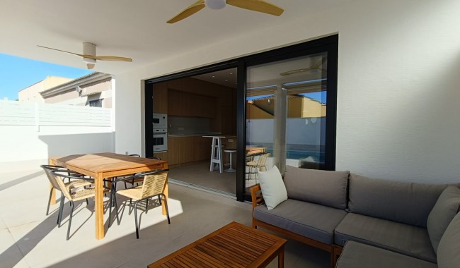 Brukt - Villa - El Chaparral, Torrevieja - El Chaparral