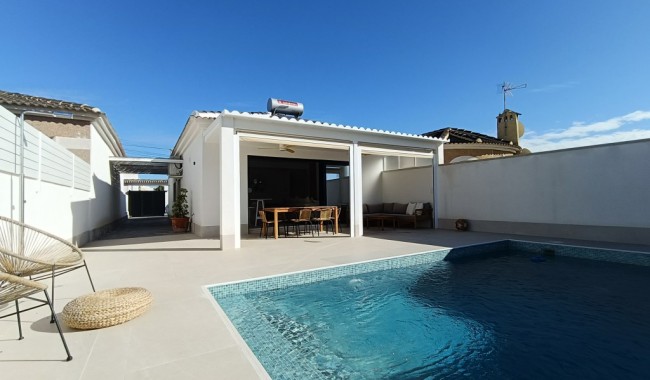 Brukt - Villa - El Chaparral, Torrevieja - El Chaparral