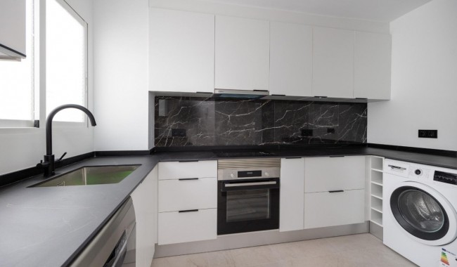 Resale - Apartment - Playa del Acequion