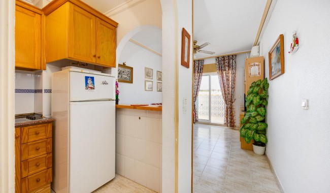 Resale - Apartment - Torrevieja - Playa de La Acequion