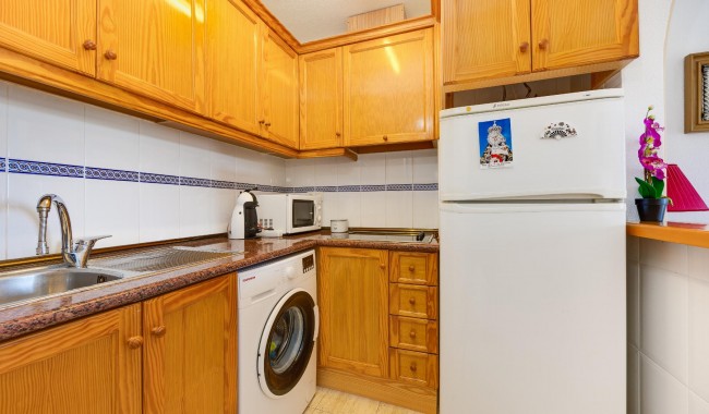 Resale - Apartment - Torrevieja - Playa de La Acequion