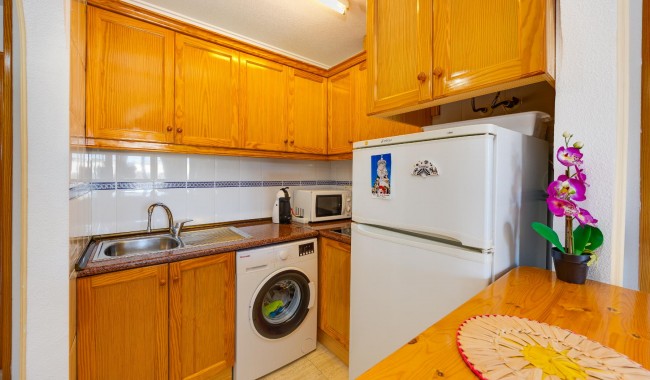 Resale - Apartment - Torrevieja - Playa de La Acequion