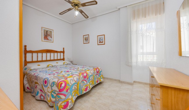 Resale - Apartment - Torrevieja - Playa de La Acequion