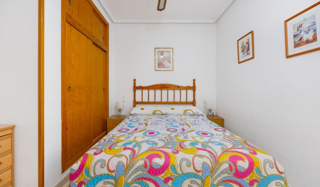 Resale - Apartment - Torrevieja - Playa de La Acequion