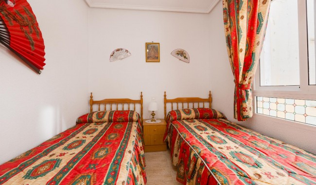 Resale - Apartment - Torrevieja - Playa de La Acequion