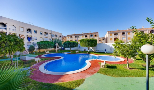 Resale - Apartment - Torrevieja - Playa de La Acequion