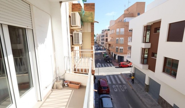 Resale - Apartment - Torrevieja - Centro