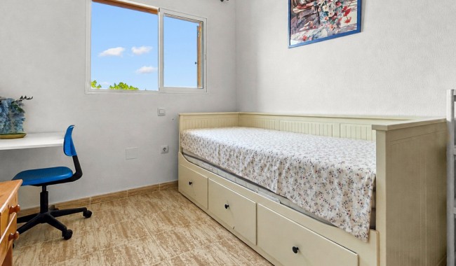 Sprzedaż - Apartament - Mil Palmeras