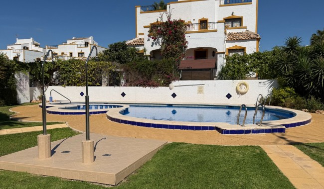 Segunda mano - Adosado - Orihuela - Entre Naranjos Vistabella