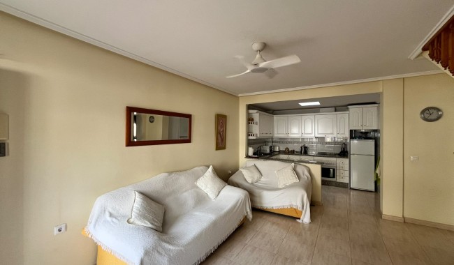 Begagnad - Quatro hus - Villamartín - PAU 8