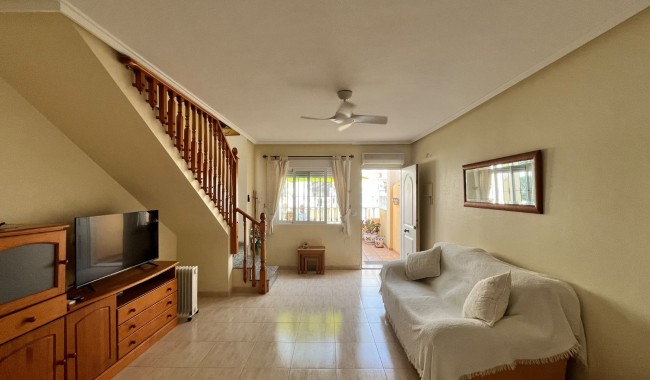 Begagnad - Quatro hus - Villamartín - PAU 8