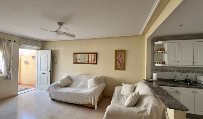 Begagnad - Quatro hus - Villamartín - PAU 8