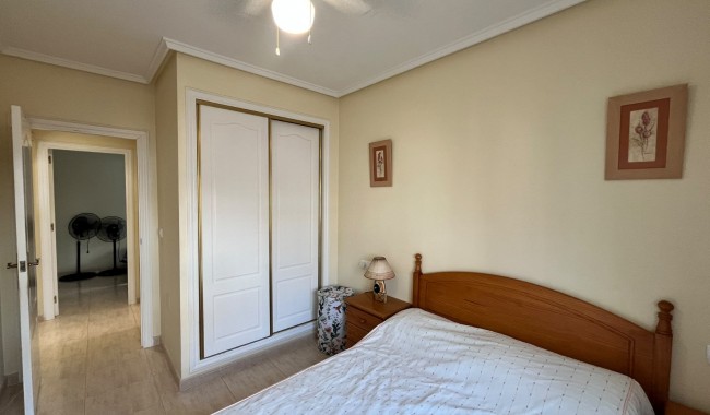 Begagnad - Quatro hus - Villamartín - PAU 8