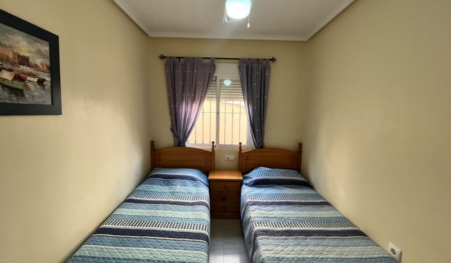 Begagnad - Quatro hus - Villamartín - PAU 8
