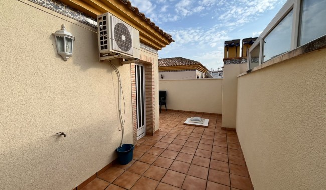 Begagnad - Quatro hus - Villamartín - PAU 8