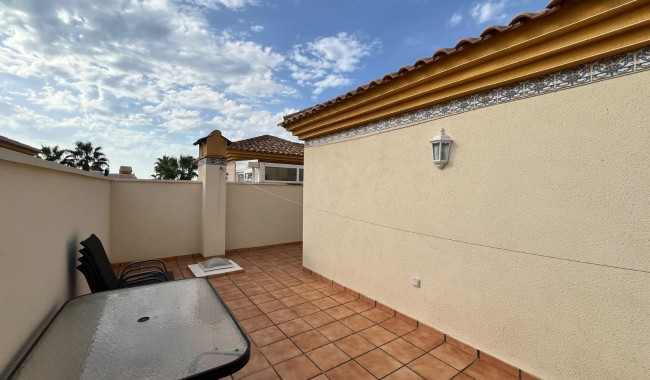 Begagnad - Quatro hus - Villamartín - PAU 8