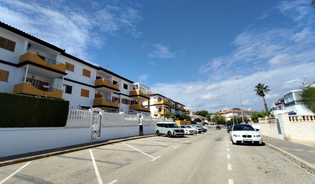 Sprzedaż - Apartament - Mil Palmeras
