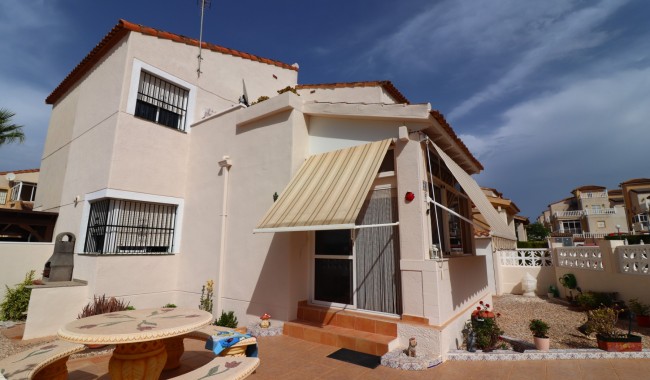 Resale - Quatro house - Algorfa - Montebello