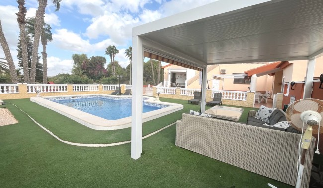 Resale - Villa - Daya Vieja