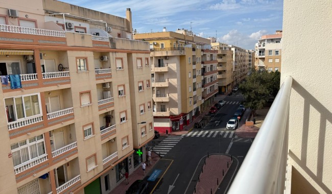 Begagnad - Lägenhet - Torrevieja - Estacion de autobuses