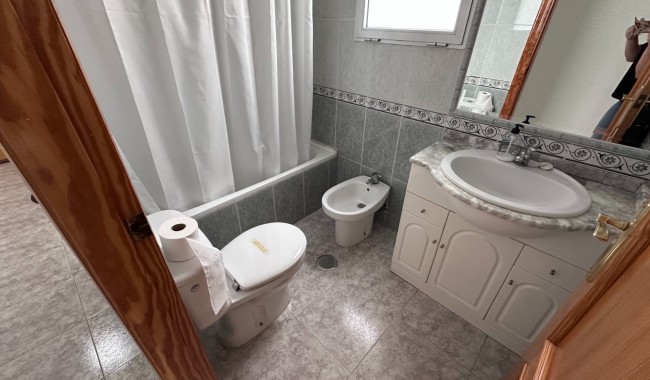 Resale - Apartment - Guardamar - CENTRO