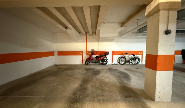 Brukt - Parkering - Torrevieja - Centro - Muelle Pesquero
