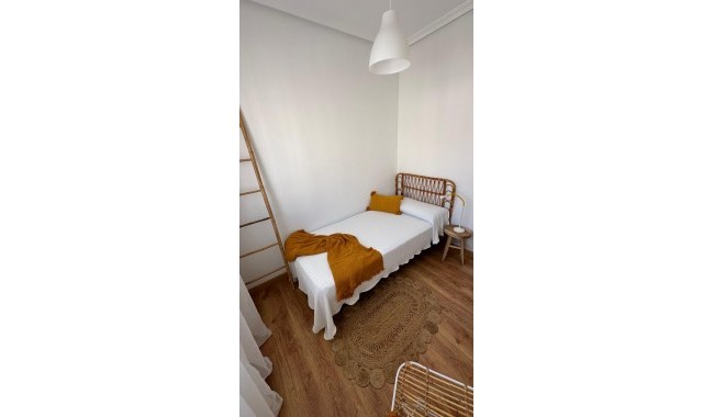 Sprzedaż - Apartament - Orihuela costa