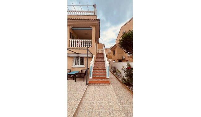Brukt - Villa - Villamartín - Costa Blanca