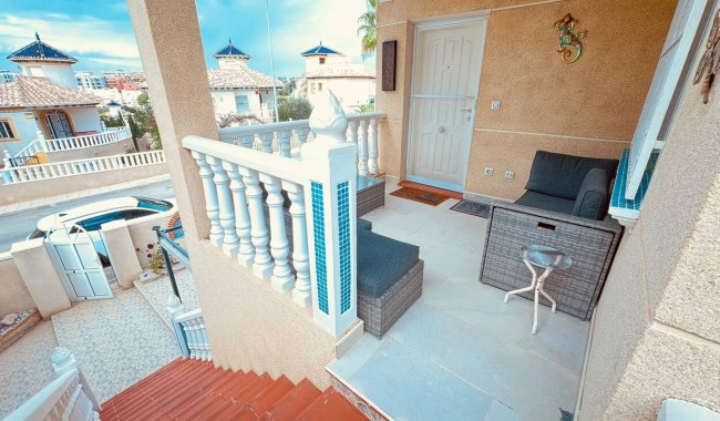Brukt - Villa - Villamartín - Costa Blanca