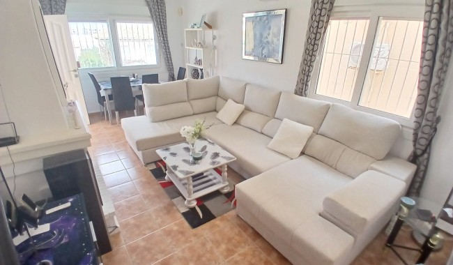 Brukt - Villa - Villamartín - Costa Blanca