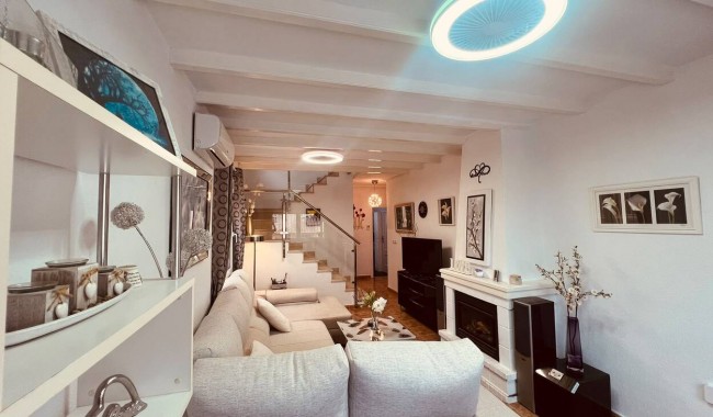 Brukt - Villa - Villamartín - Costa Blanca