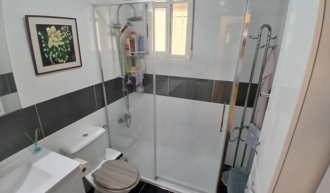 Brukt - Villa - Villamartín - Costa Blanca