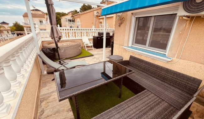 Brukt - Villa - Villamartín - Costa Blanca