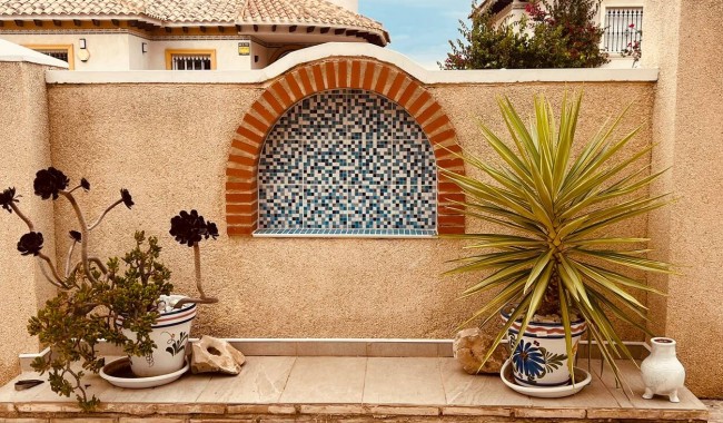 Brukt - Villa - Villamartín - Costa Blanca