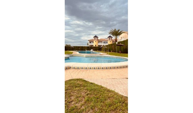 Brukt - Villa - Villamartín - Costa Blanca