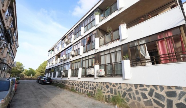 Apartamento - Segunda mano - Torrevieja - Torreta florida